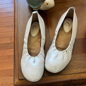 Cute Cream Easy Spirit Shoes
